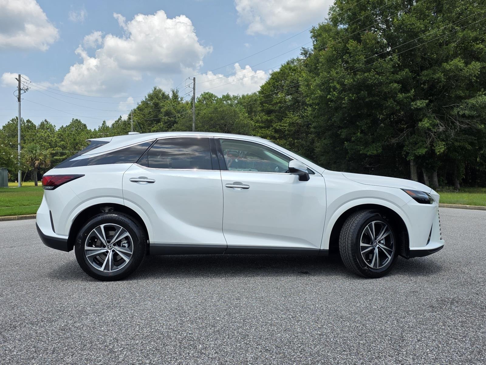 Used 2023 White Pearl Lexus 350 image 35