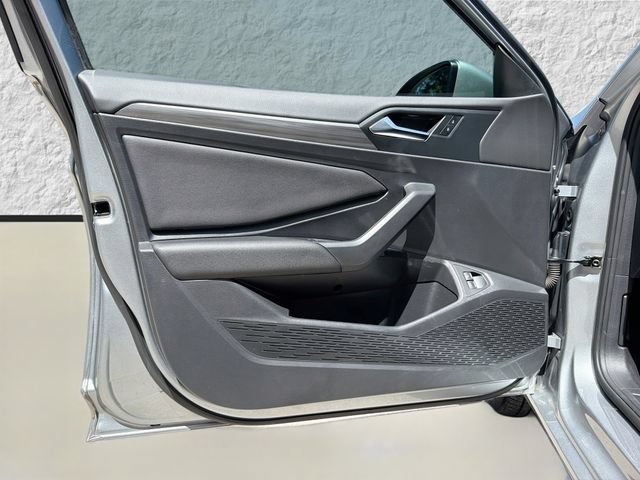 Used 2021 Pyrite Silver Metallic Volkswagen SEL image 22
