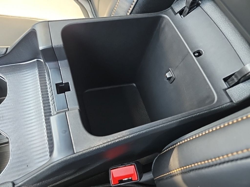 New 2026 Diamond Black Crystal Pearl-Coat Exterior Paint Jeep  image 73
