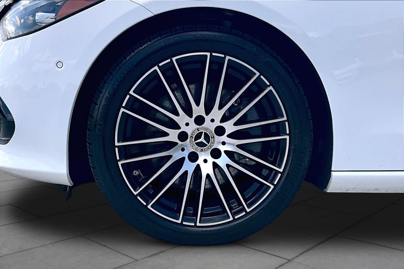 Used 2025 Polar White Mercedes-Benz C 300 image 10