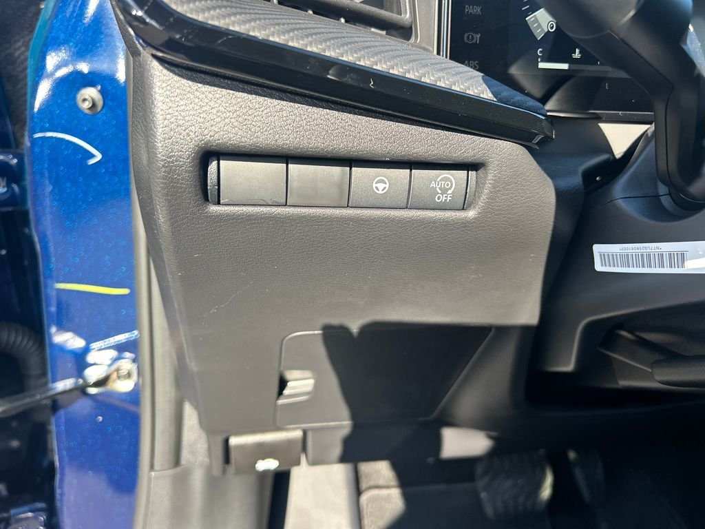 New 2026 Nissan Kicks SR 4D Sport Utility