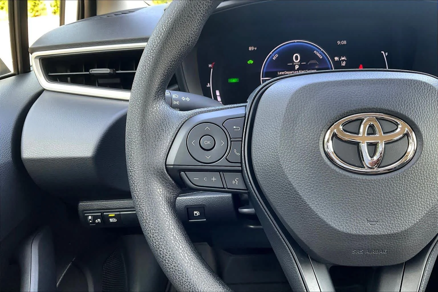 Used 2026 Ice Cap Toyota Hybrid LE image 23