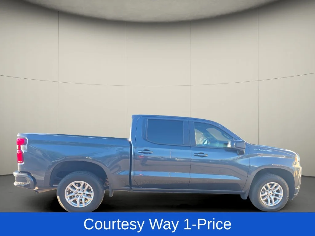 Used 2021 Gray Chevrolet RST image 9