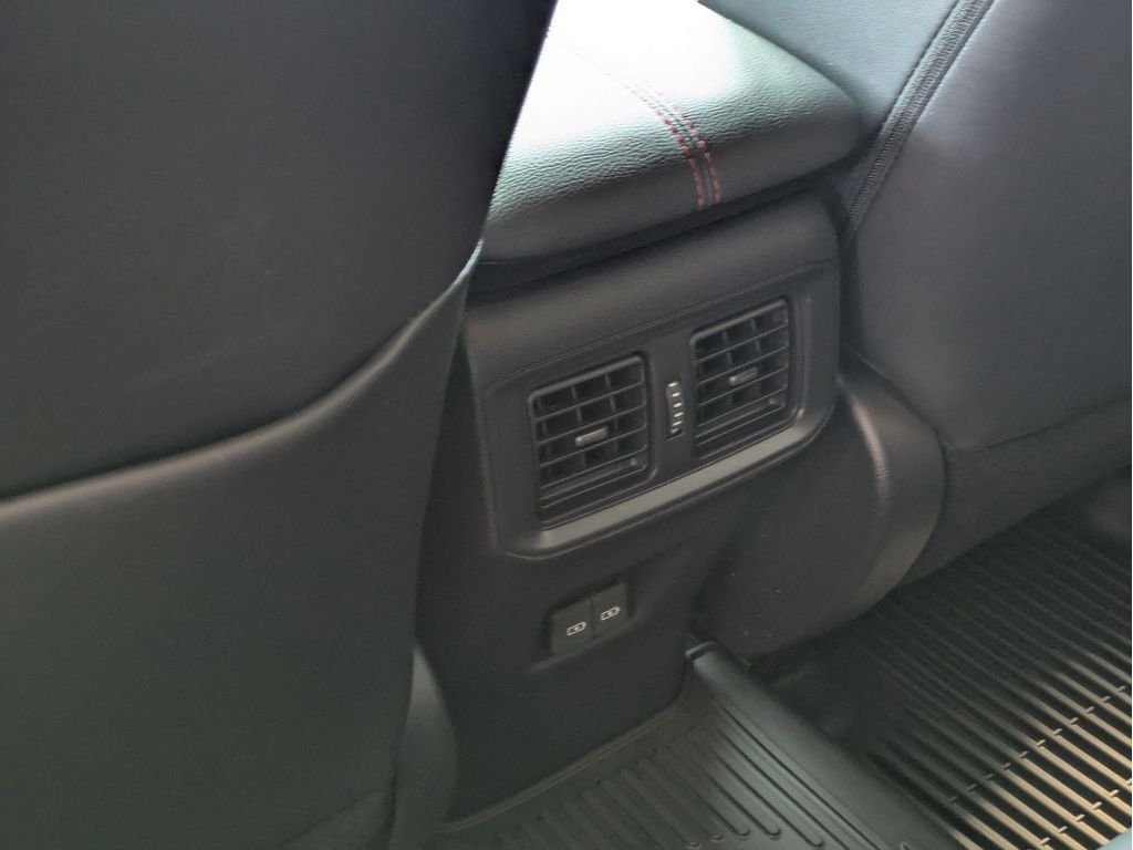 2024 Toyota RAV4 XSE - Photo 10