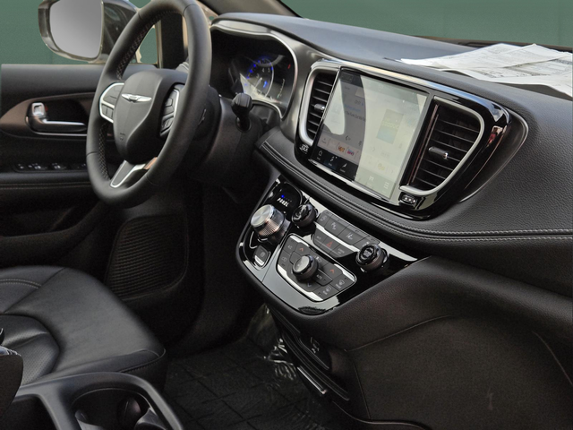 2026 Chrysler Pacifica Select - Photo 6