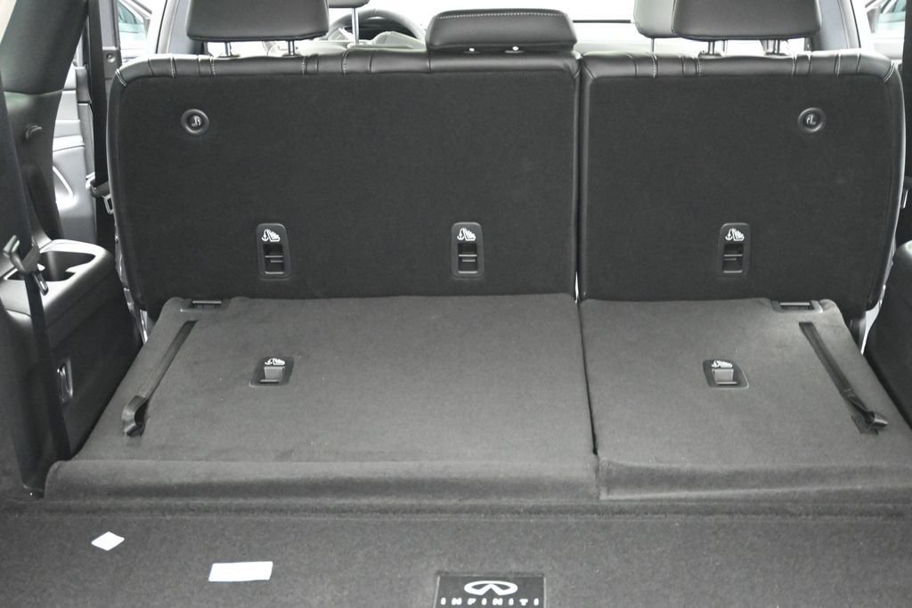 New 2027 GRAPHITE SHADOW INFINITI Luxe AWD image 12