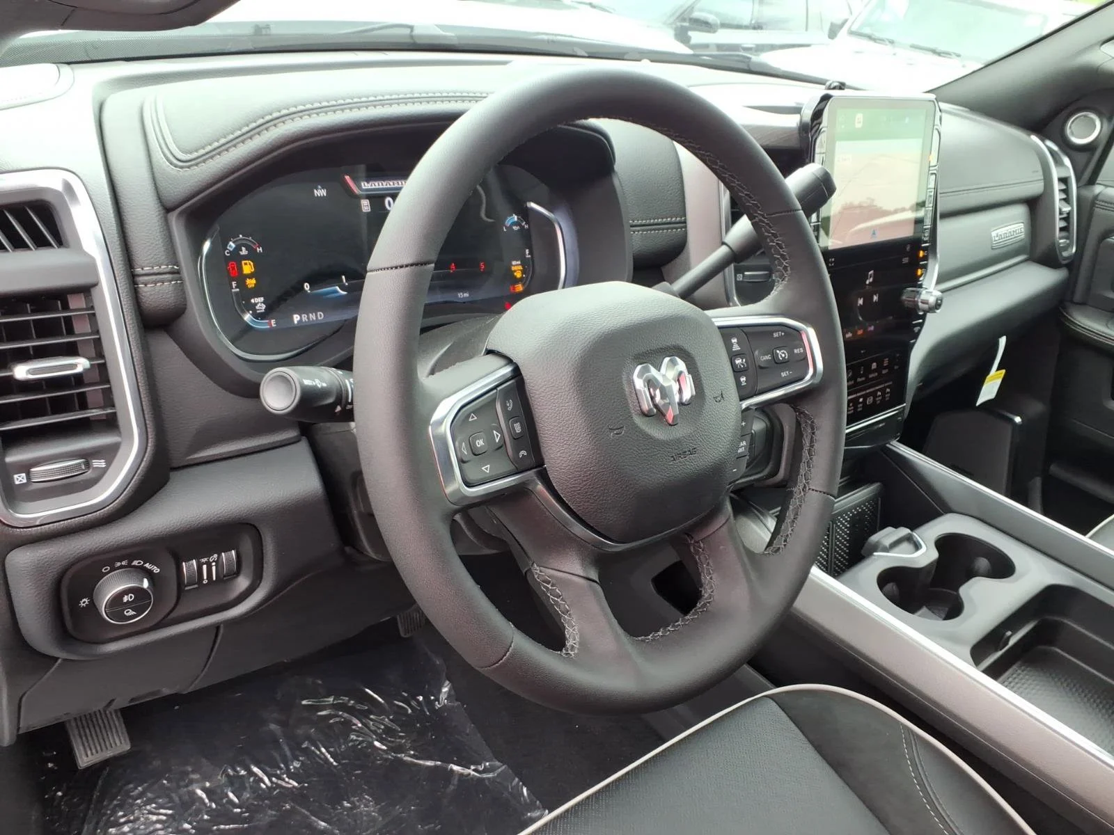 New 2026 Bright White Clear-Coat Exterior Paint RAM Laramie image 6