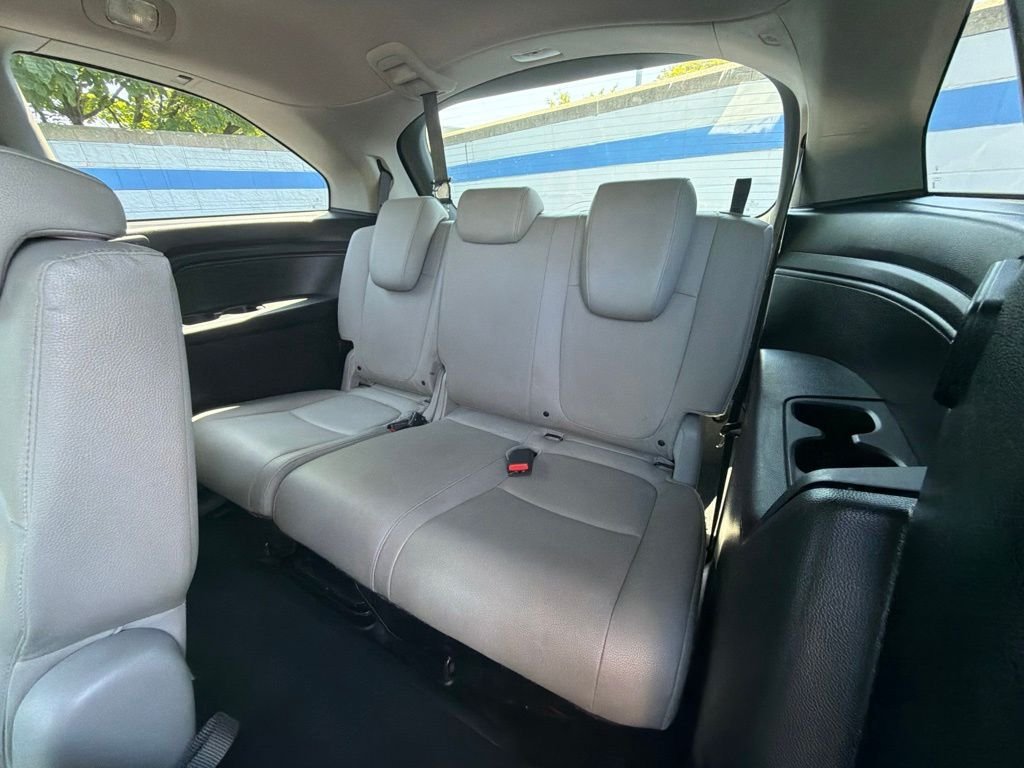 Certified Used 2018 Modern Steel Metallic Honda EX-L image 21