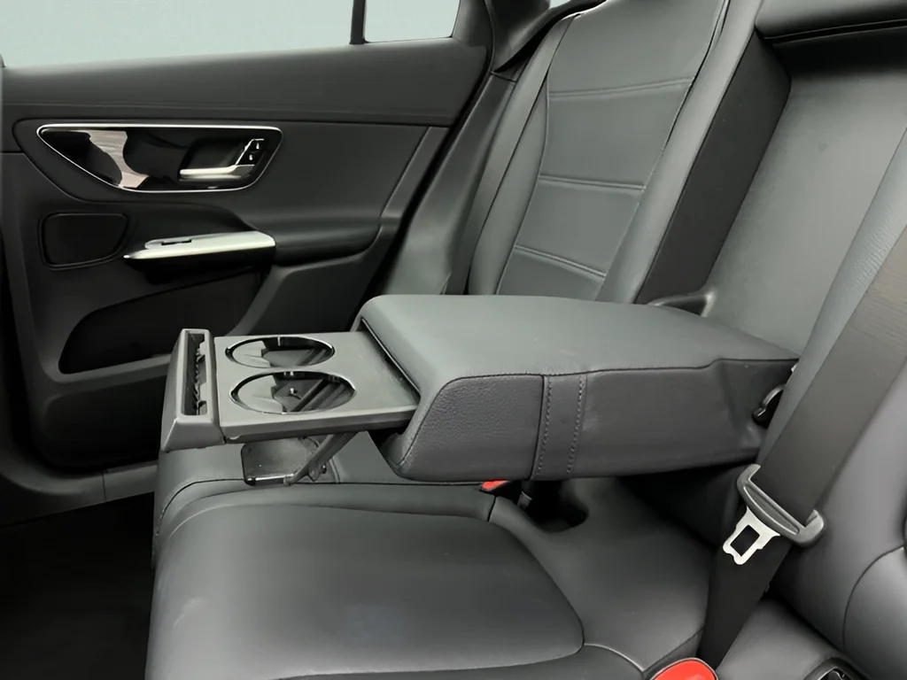 2024 Mercedes-Benz GLC GLC 300 - Photo 32