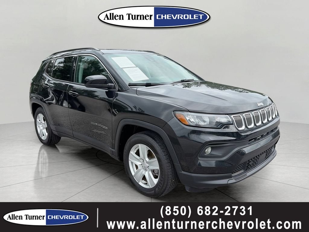 Used 2022 Black Jeep Latitude image 1