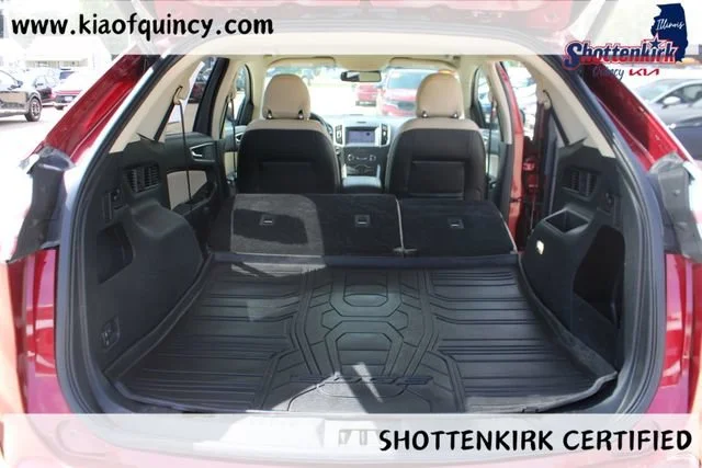 Used 2019 Red Ford SEL image 18