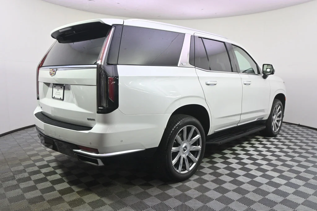 Used 2024 Crystal White Tricoat Cadillac Premium Luxury Platinum image 7