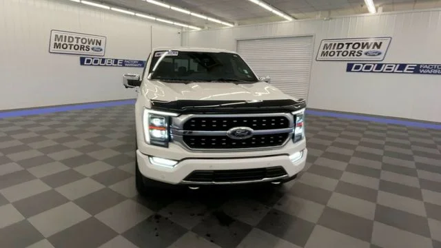 Used 2022 Star White Ford Platinum image 3