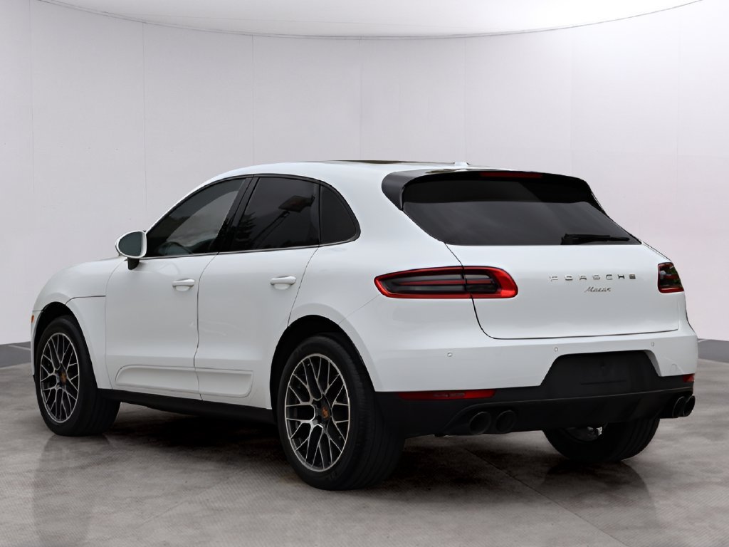 Used 2018 White Porsche Sport Edition image 3