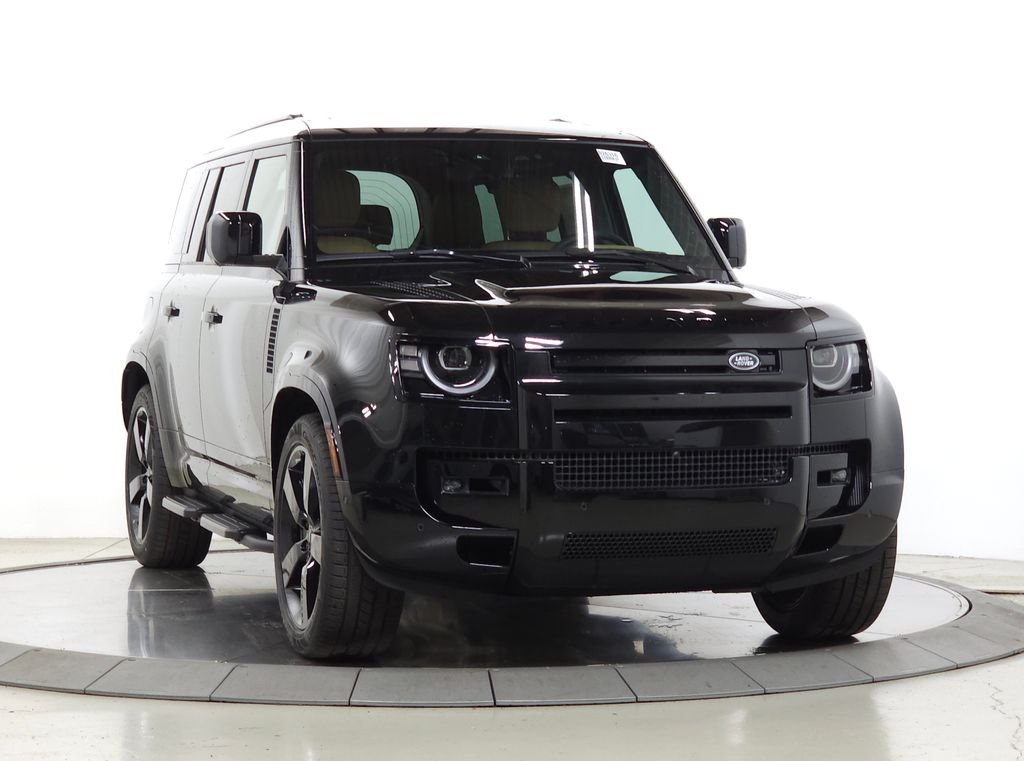 New 2026 Santorini Black Land Rover X-Dynamic SE image 7