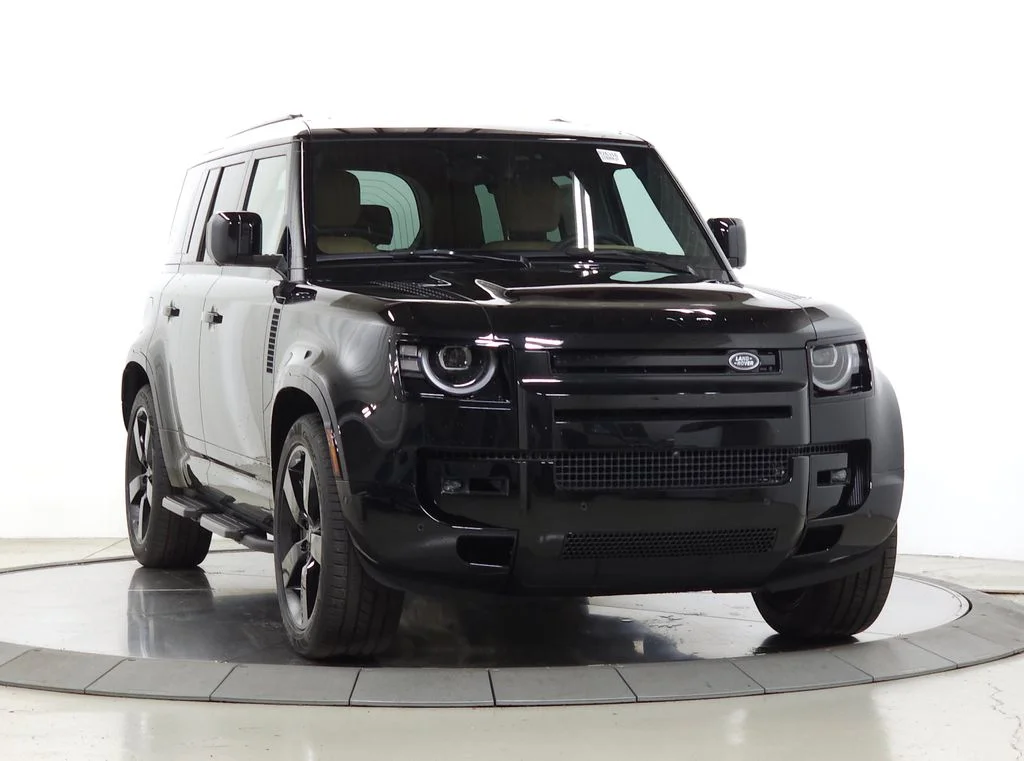New 2026 Santorini Black Land Rover X-Dynamic SE image 1