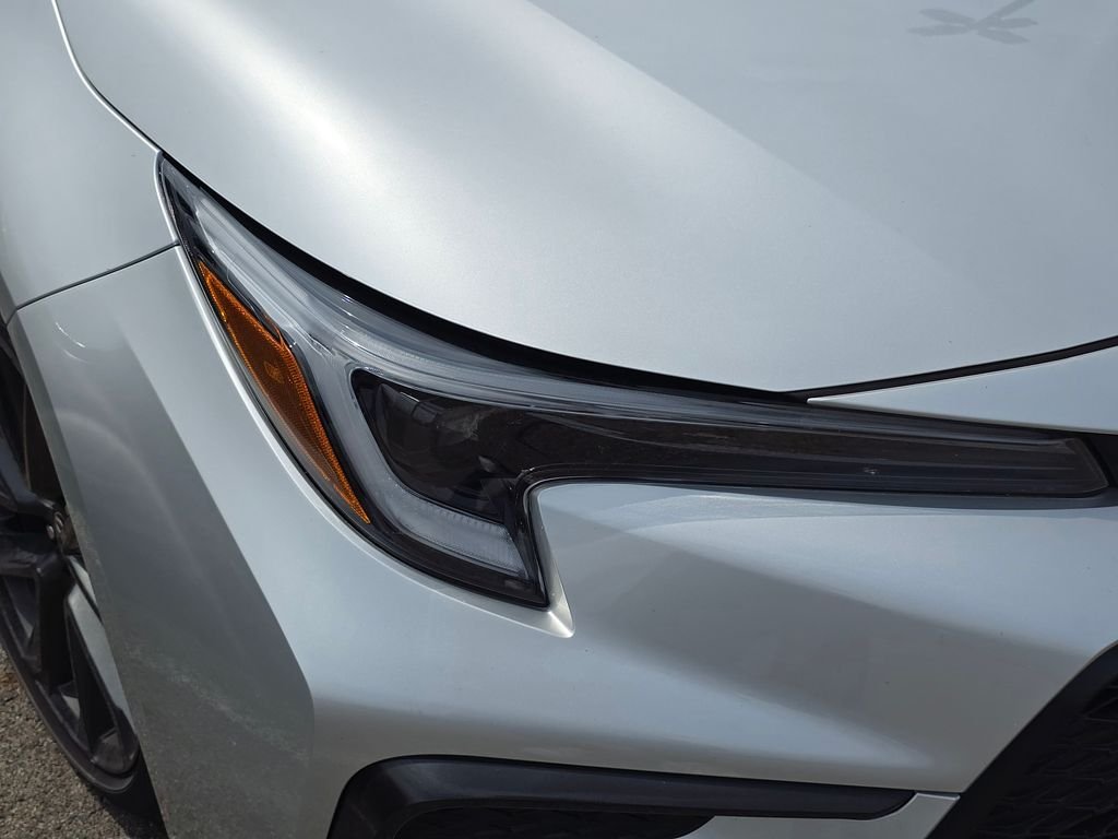 Used 2025  Toyota SE image 12
