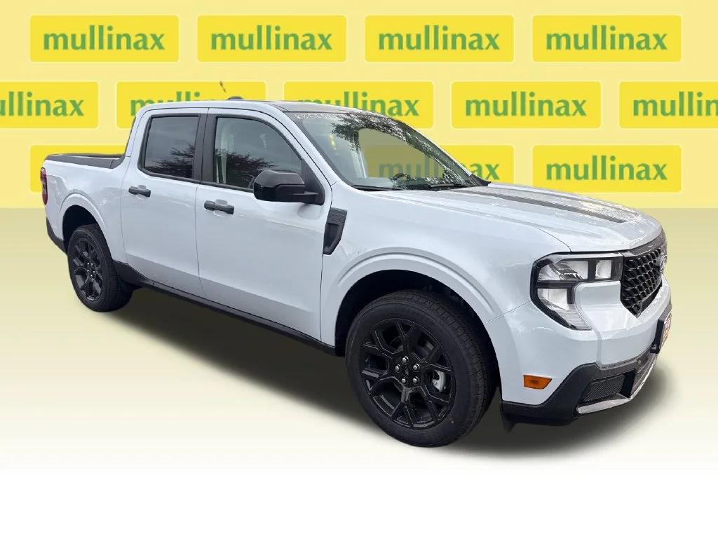 New 2026 White Ford XLT image 1