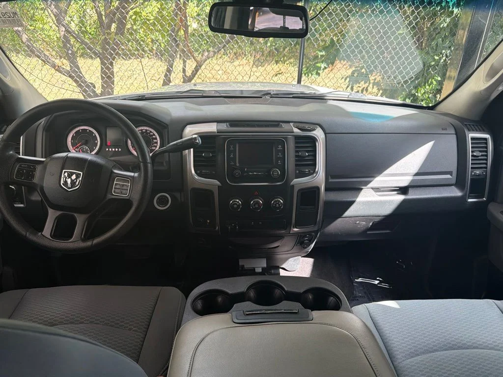 Used 2016 White Ram SLT image 21