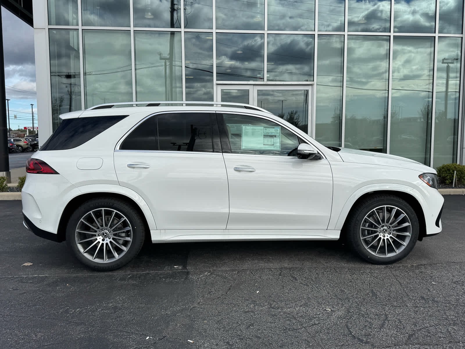 New 2027 Polar White Mercedes-Benz GLE 350 image 10