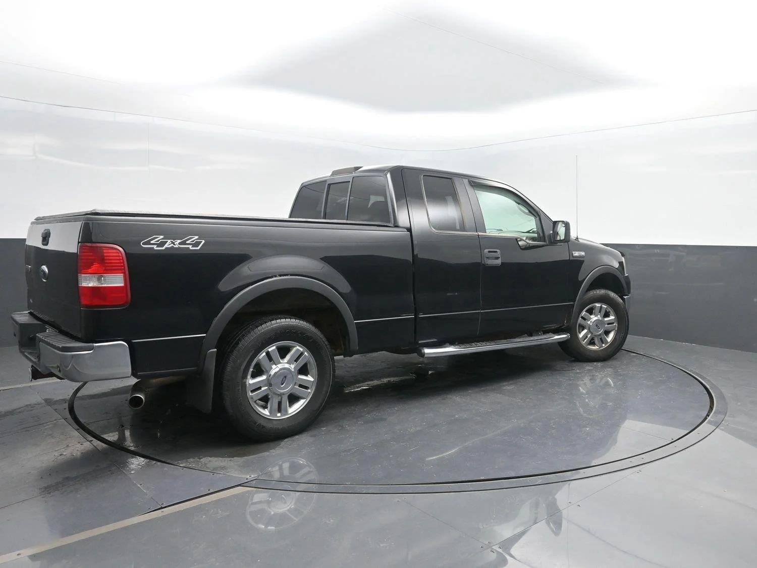 Used 2008 Ford F-150 XLT with VIN 1FTPX14V78FB50959 for sale in Charles City, IA