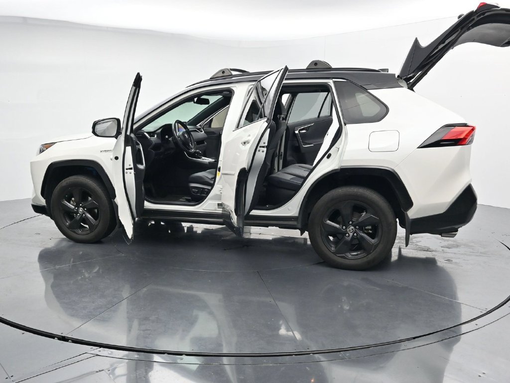 Used 2020 White Toyota XSE image 28