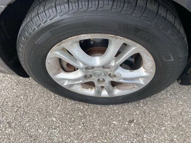 Used 2008 Gray Toyota  image 26