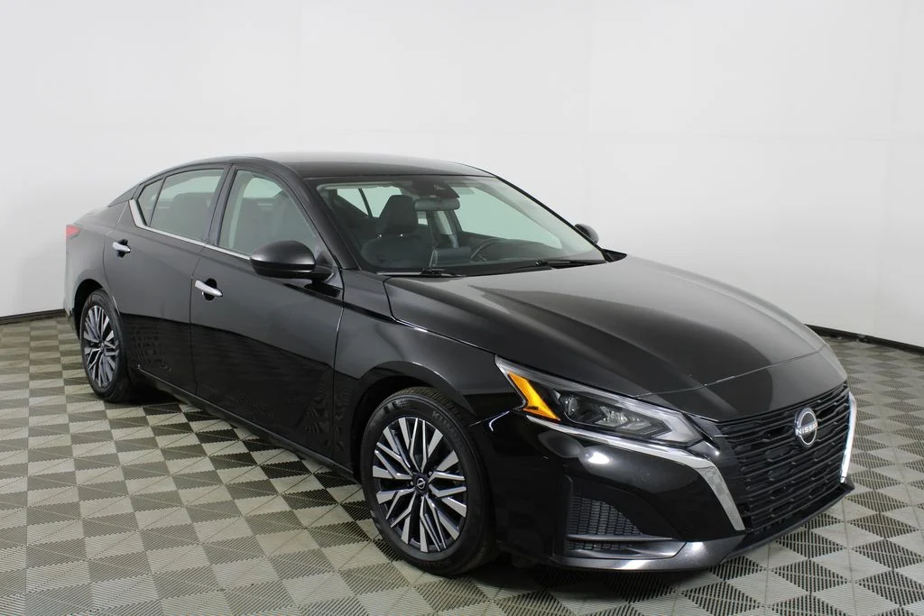 2025 Nissan Altima