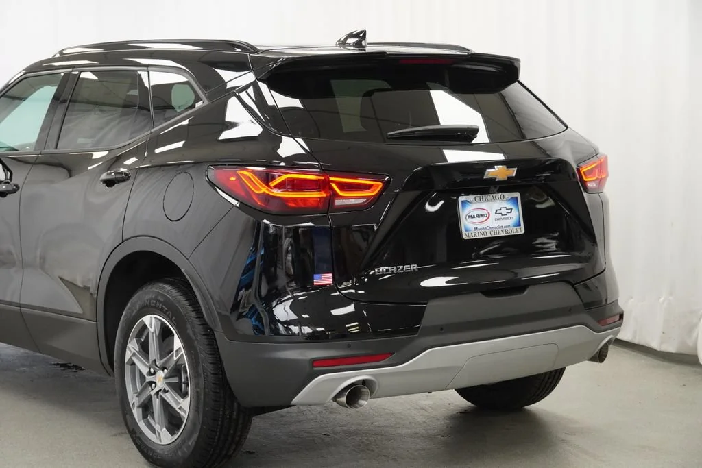 New 2026 Black Chevrolet 2LT image 39