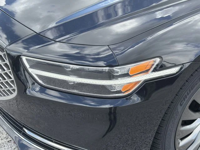 Used 2020 Black Genesis 5.0 Ultimate image 8