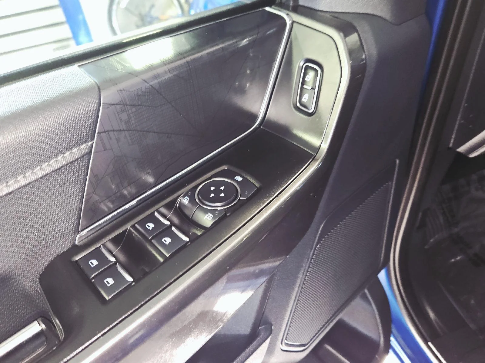 Used 2023 Atlas Blue Ford XLT image 30