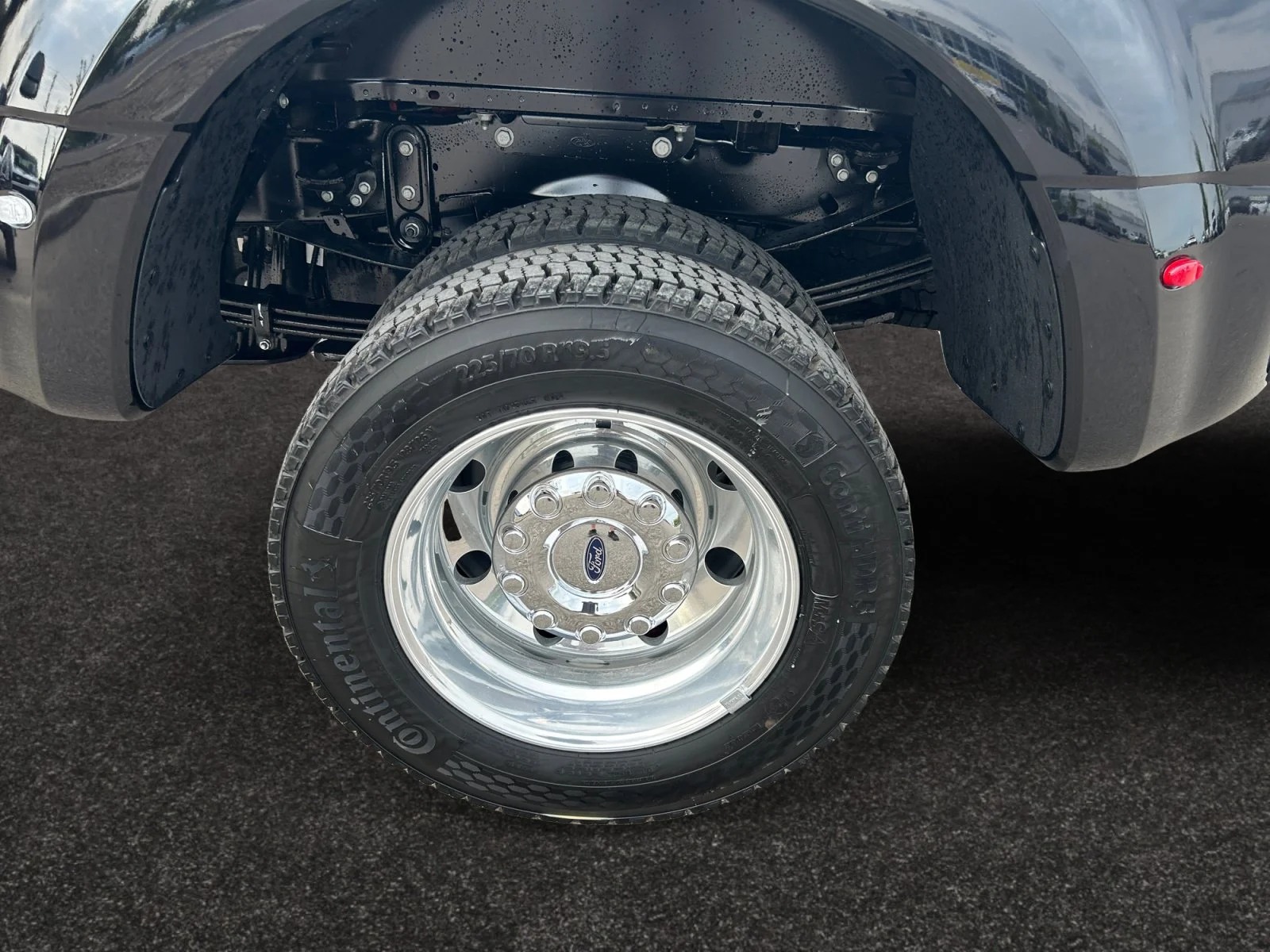 New 2026 Agate Black Metallic Ford Lariat image 9