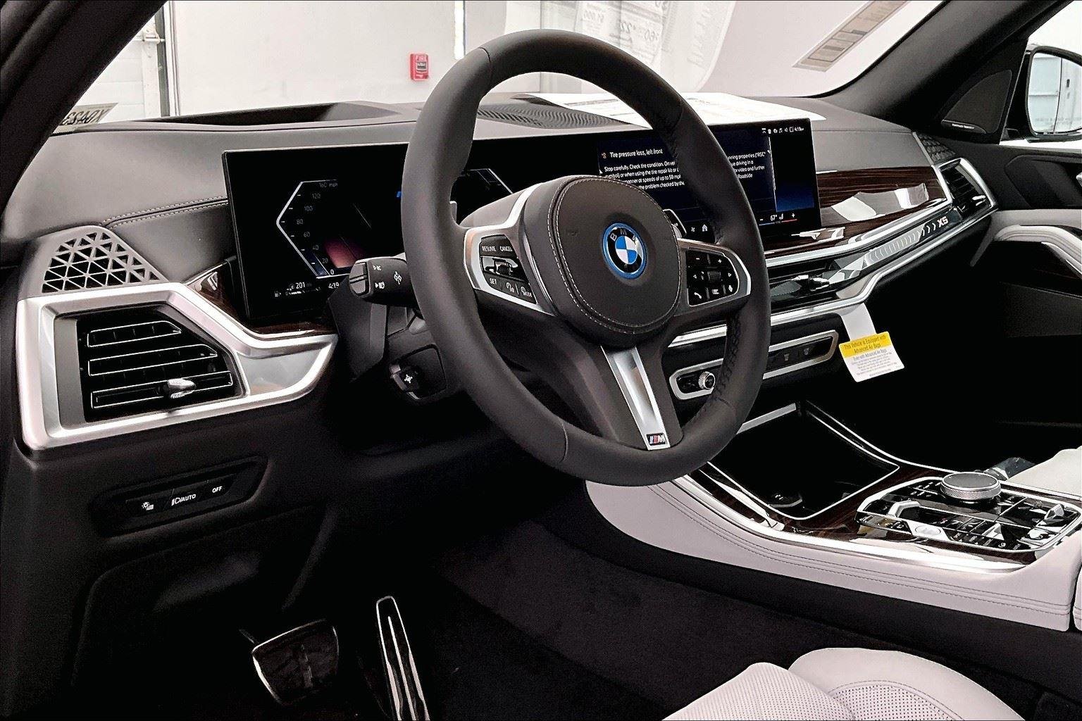 2026 Bmw X5 xDrive50e photo 3