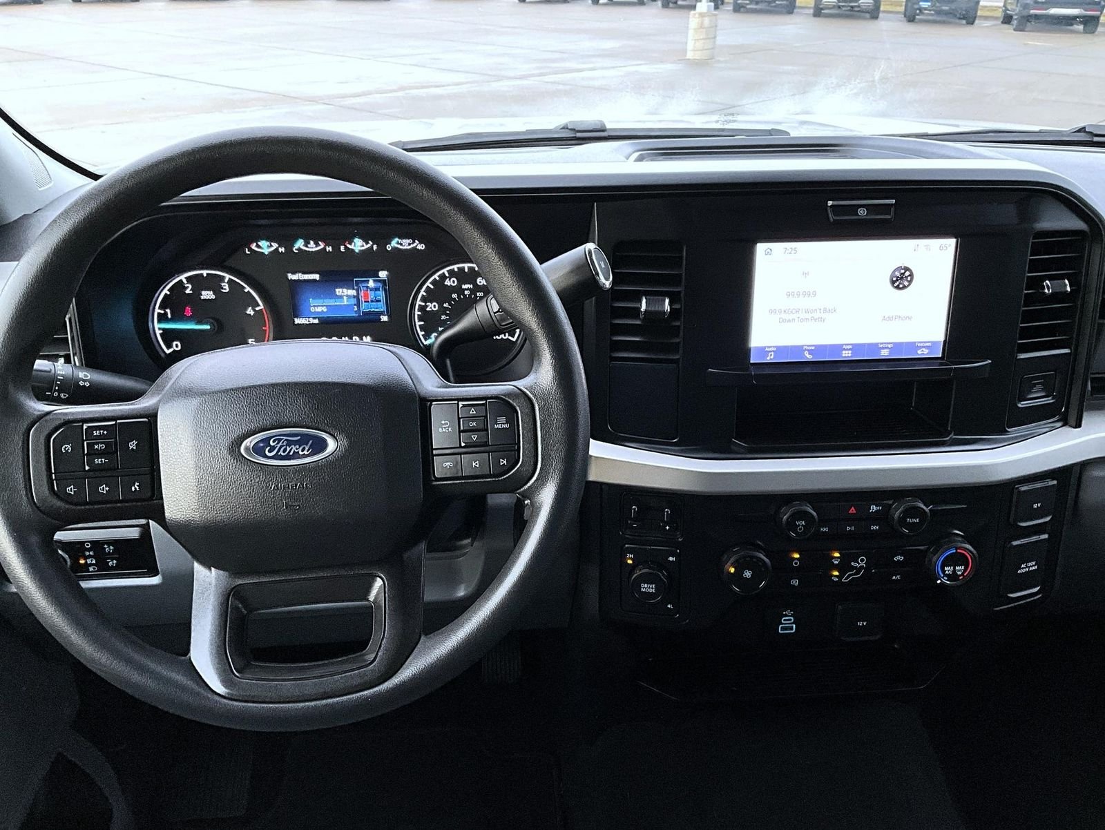 Used 2025 White Ford XLT image 12