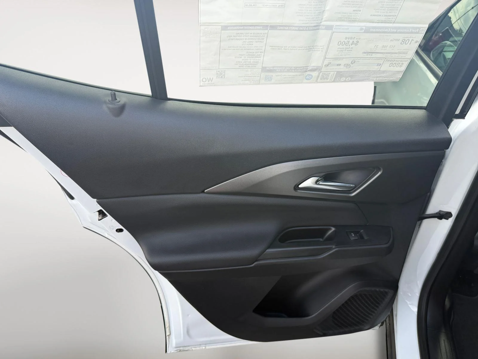 Used 2026 Summit White Chevrolet LT1 w/PCY image 18