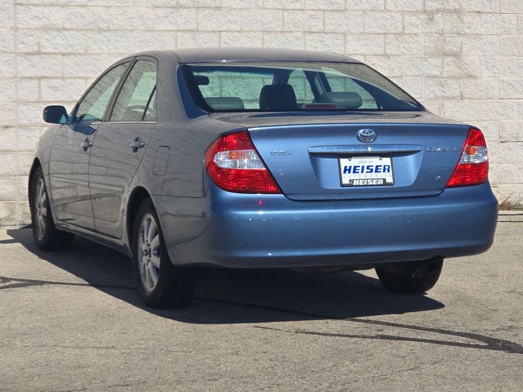Used 2004  Toyota XLE image 11