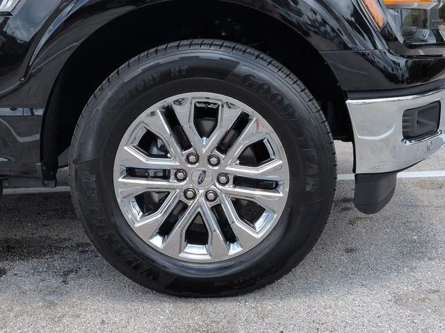 New 2026 Agate Black Metallic Ford XLT image 11