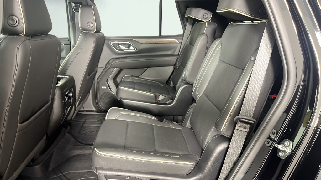 Used 2022 Black Chevrolet Premier image 12