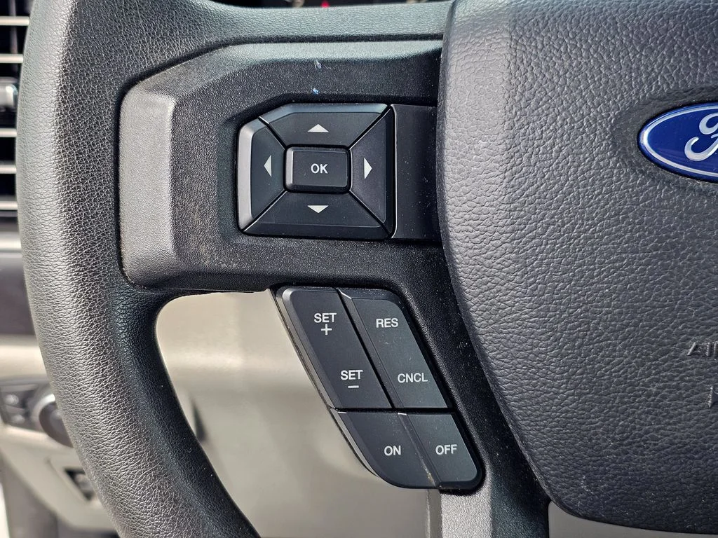 Used 2020 White Ford XL image 21