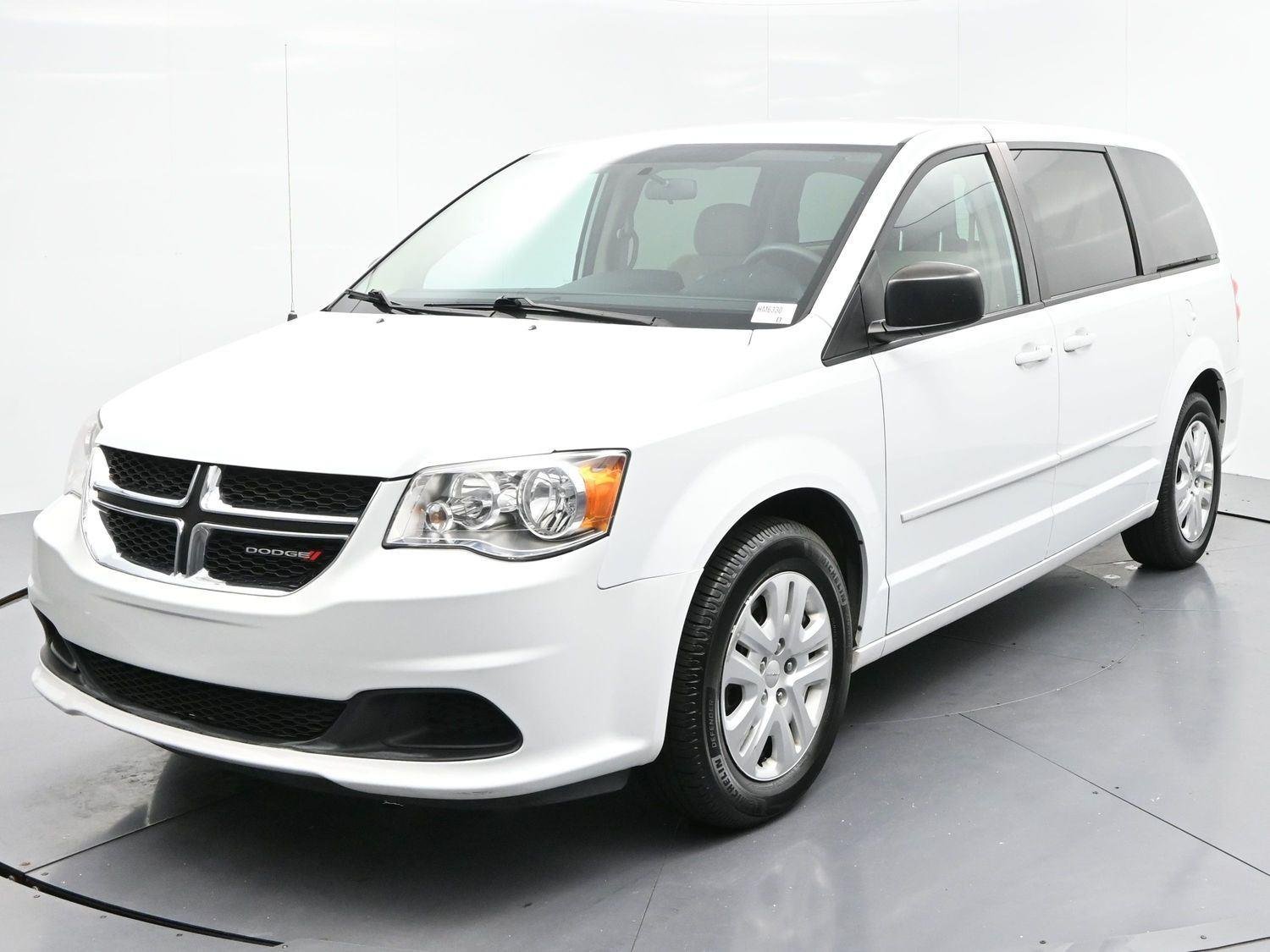 Used 2017 White Knuckle Clearcoat Dodge SE image 3