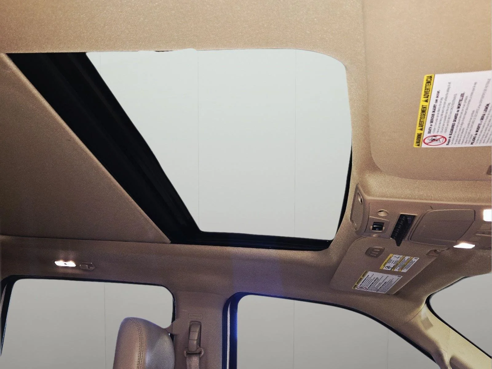 Used 2018 White Gold/Stone Gray Ford Lariat image 48