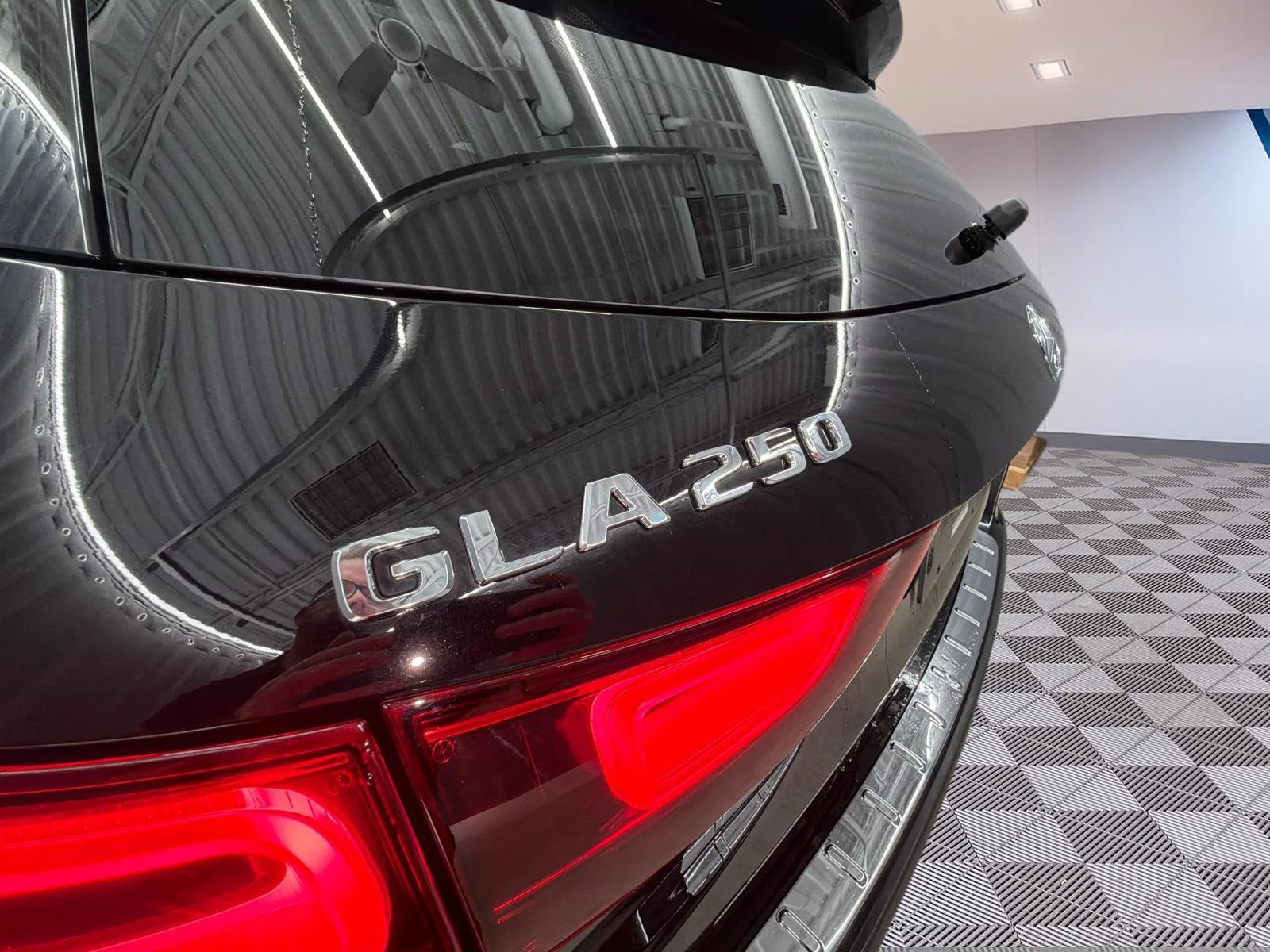 Used 2023 Black Mercedes-Benz GLA 250 image 25