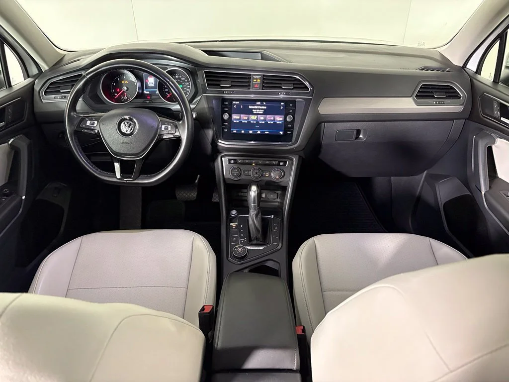 Used 2018  Volkswagen 2.0T SEL image 33