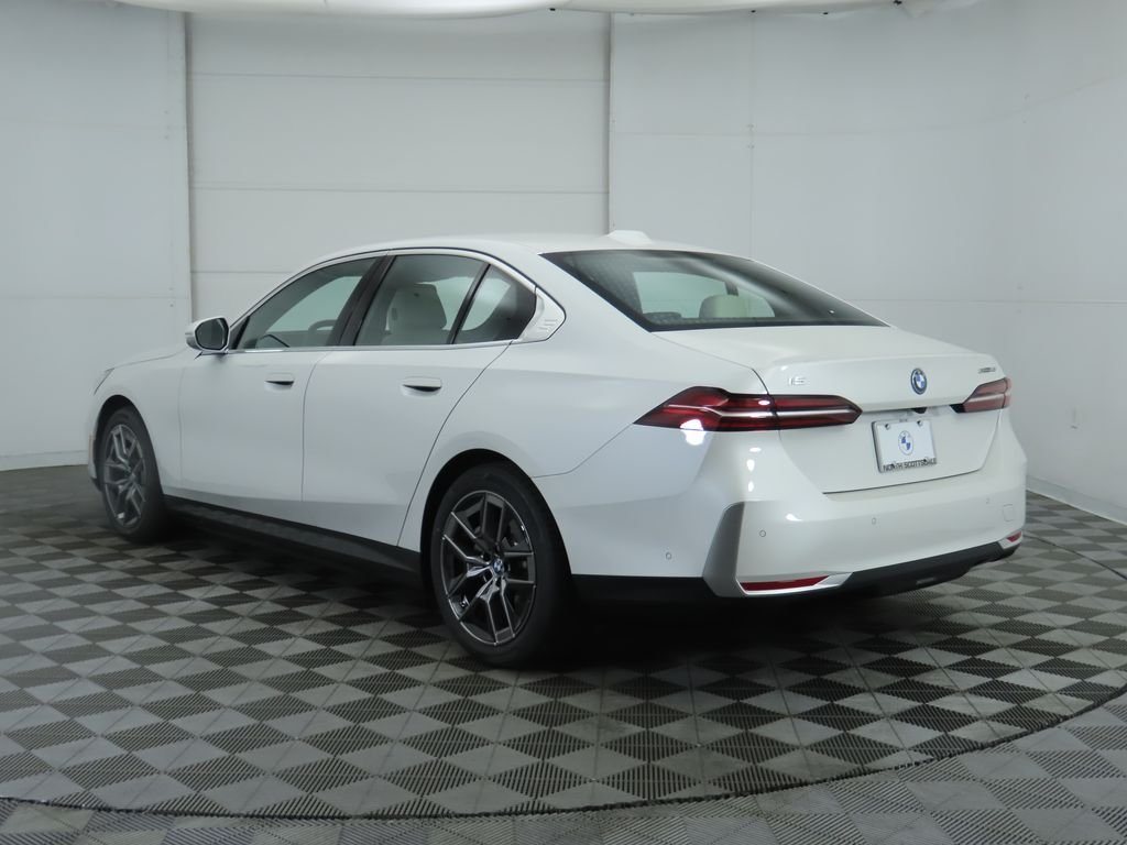 2026 BMW i5 40 - Photo 8