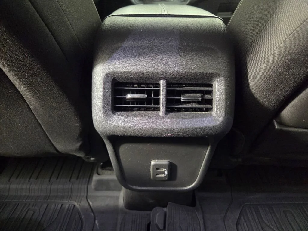 Used 2022 Summit White GMC SLE image 24