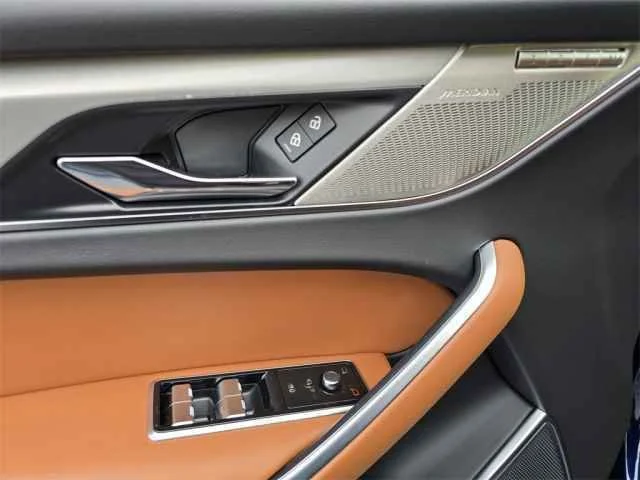 2026 Jaguar F-Pace R-Dynamic S - Photo 28