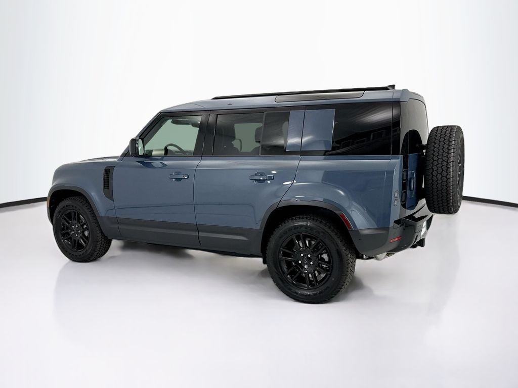 New 2026 Tasman Blue LAND ROVER S image 7