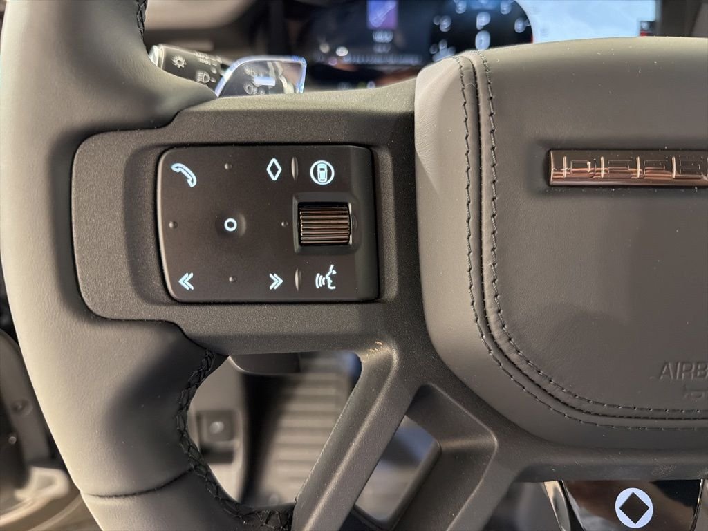 New 2026 Narvik Black Land Rover OCTA Black image 12