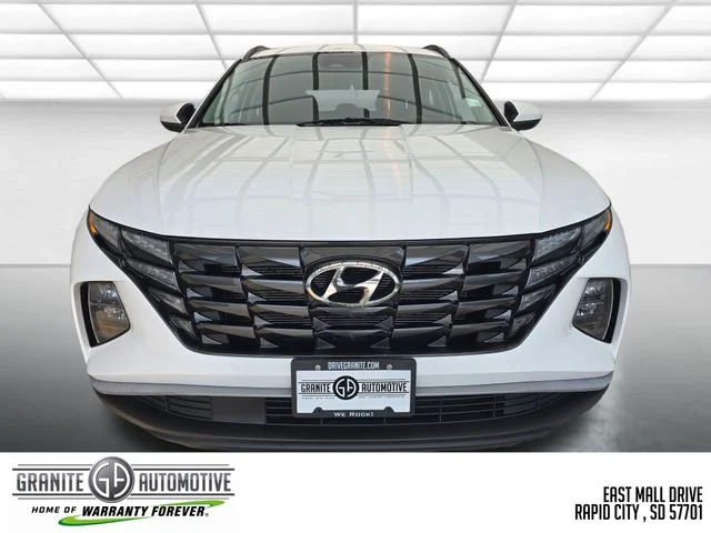 Used 2024 White Hyundai SEL image 9
