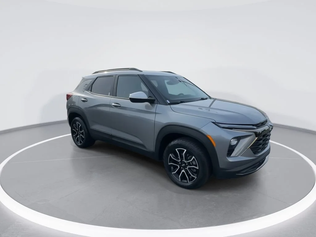 Used 2025 Gray Chevrolet ACTIV image 2